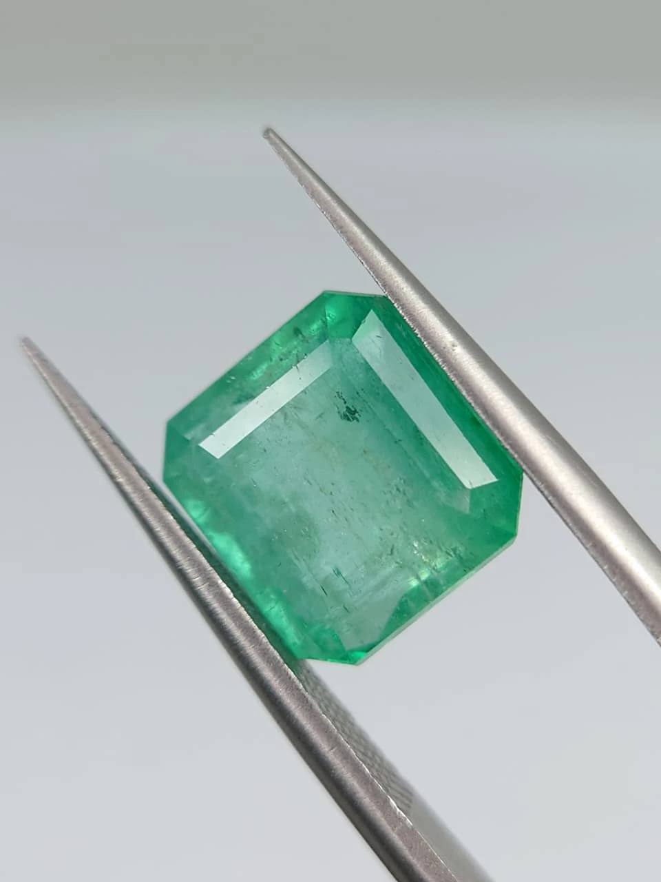 5.3ct Natural Saturated Octagon Faceted Emerald from Afghanistan — view 4